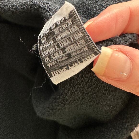 Lovers + Friends Laguna Black Round Neck Long Sleeve Raw Hem Crop Sweater S - Picture 11 of 15